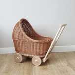 Wozek dla lalek niski naturalny wiklinowy handmade pchacz