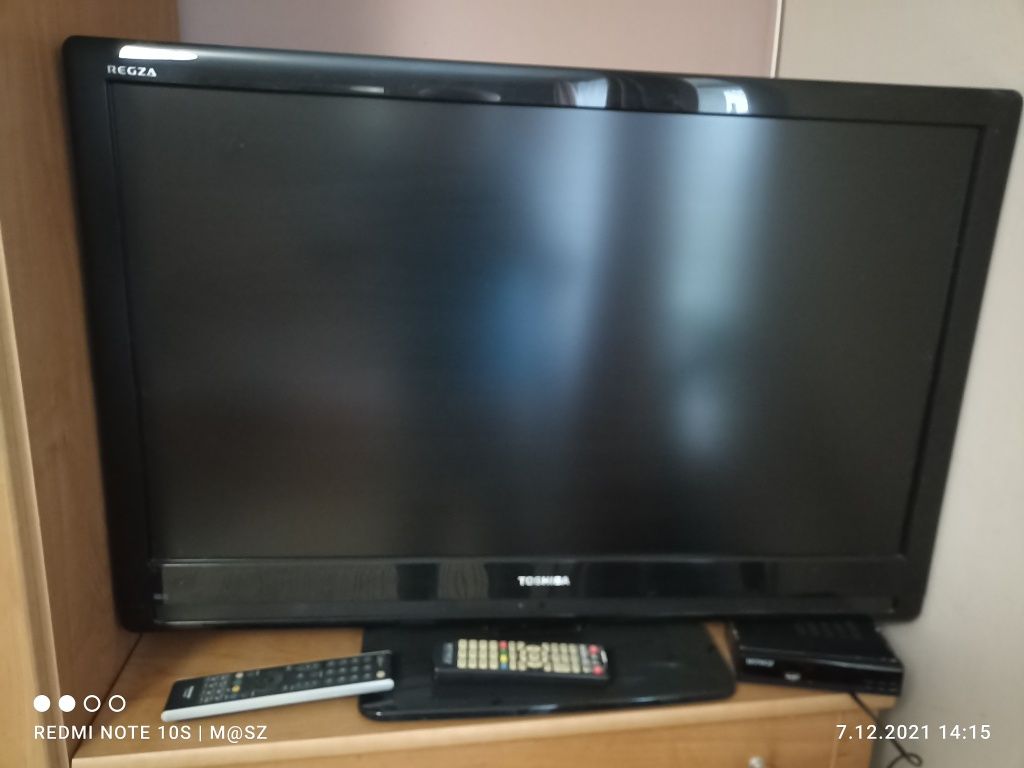 Telewizor TOSHIBA Regza 37 + tuner DVB-T2