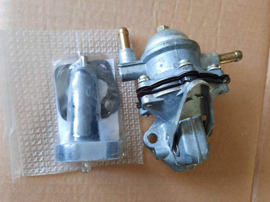 Бензо Насос +Бекалітова Прокладка з штоком ВАЗ  2101 - 2107, НИВА