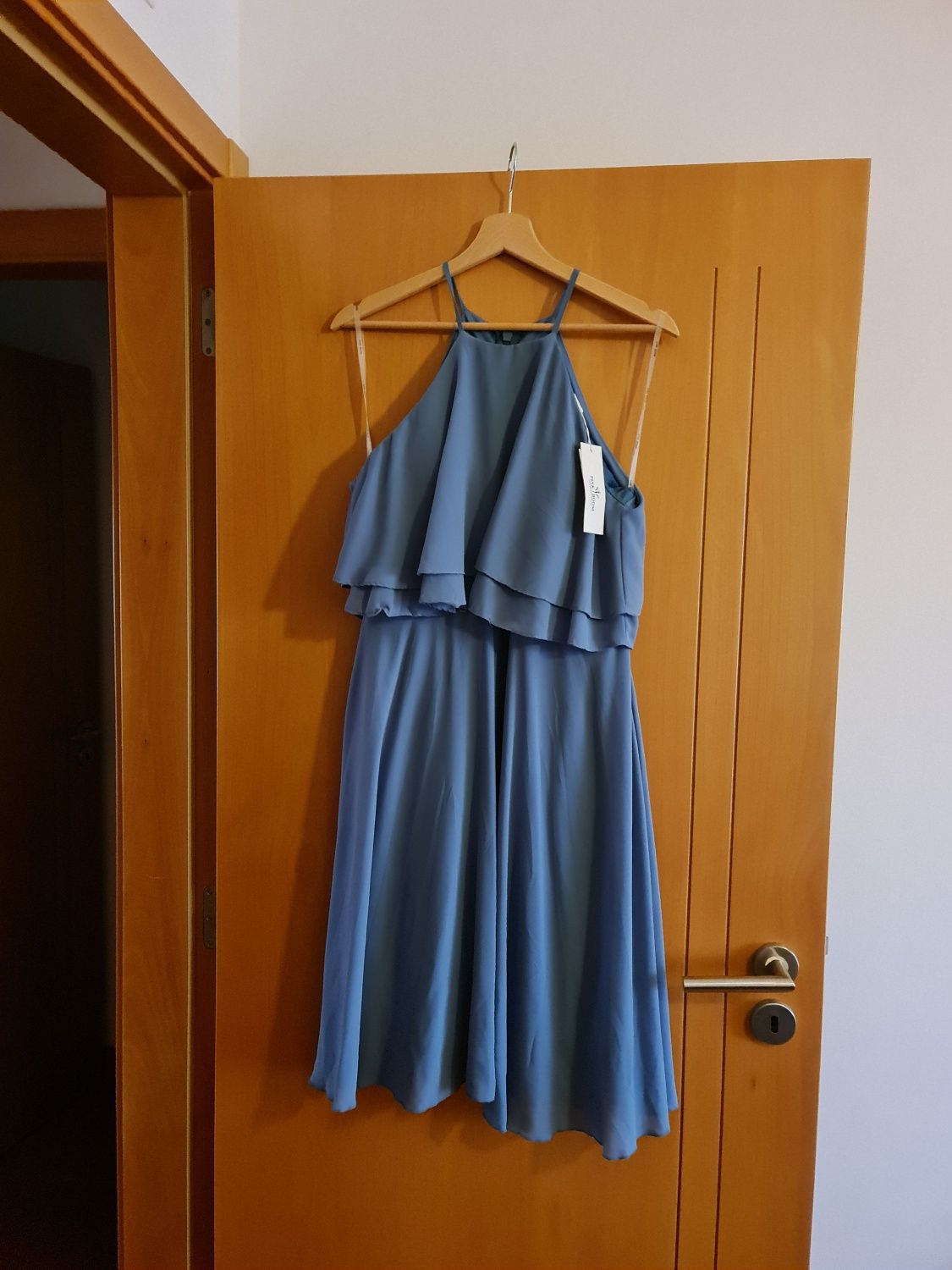 Vestidos de cerimónia ( vários)