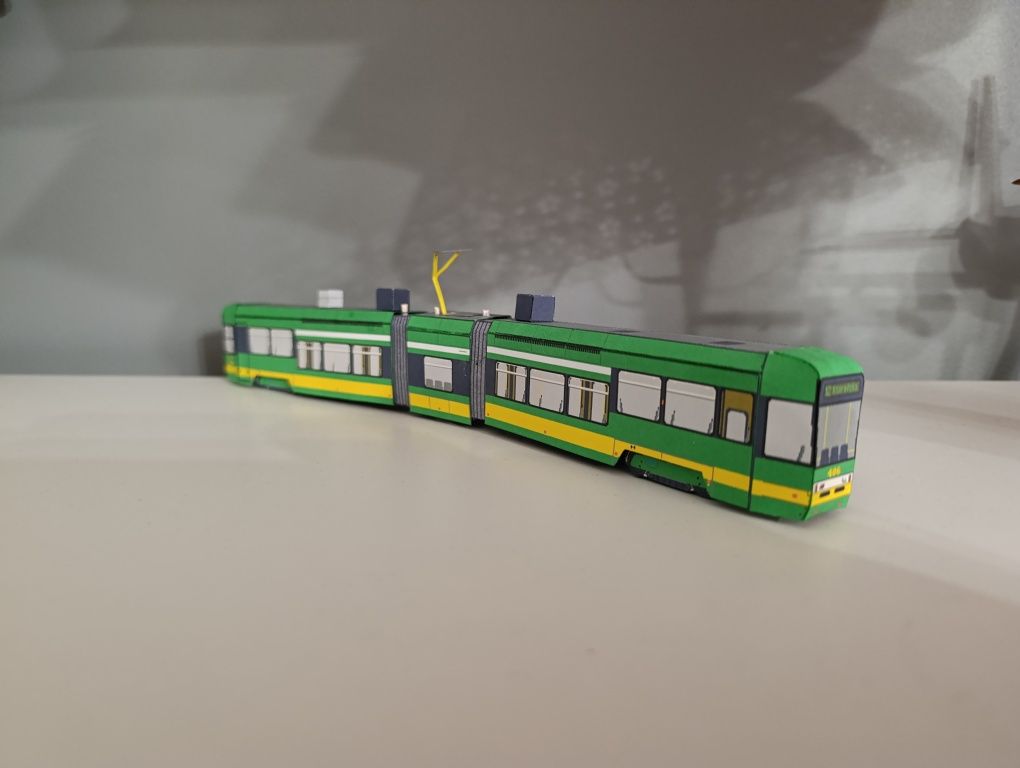Model kartonowy zabawka pociąg miejski autobus szynowy tramwaj 
Tatra