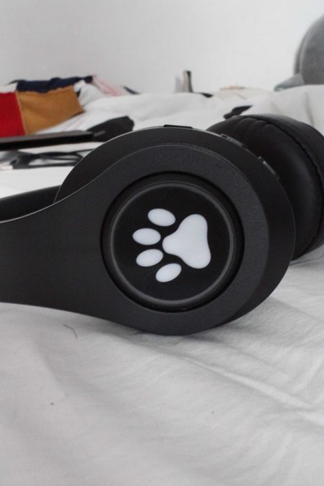 Słuchawki Bluetooth z kocimi uszami RGB