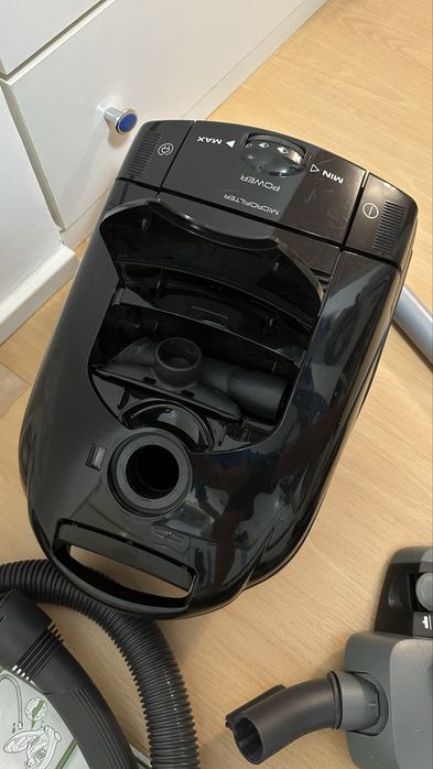 Odkurzacz Elekrolux + 6 końcówek