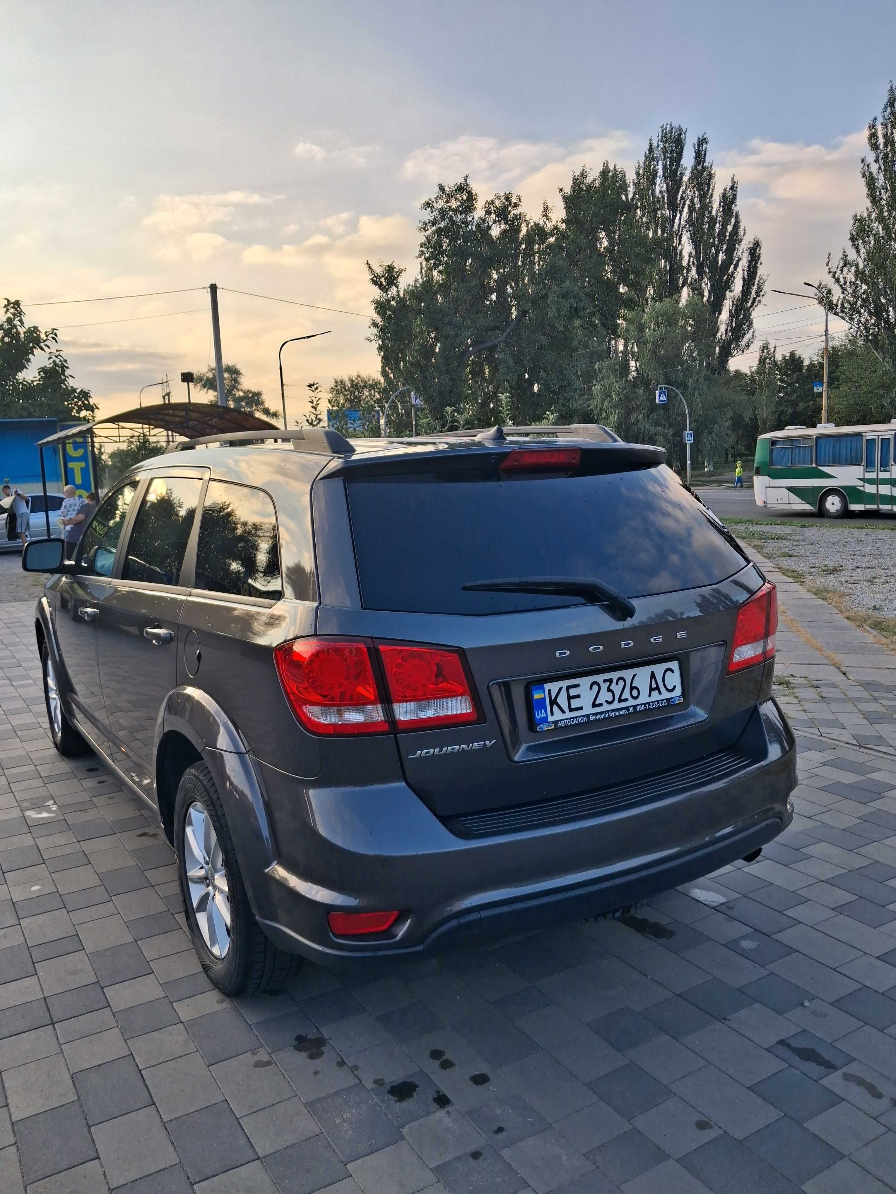 Продам Dodge Journey SXT 2.4L (2014)