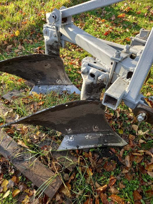 Продам трактор  т 40АМ як окремо так і з навісним..