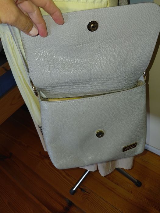 Skórzana szara torebka Venezia listonoszka złote dodatki