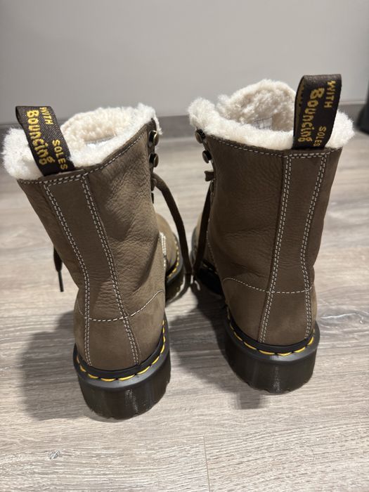 Жіночі черевики Dr. Martens