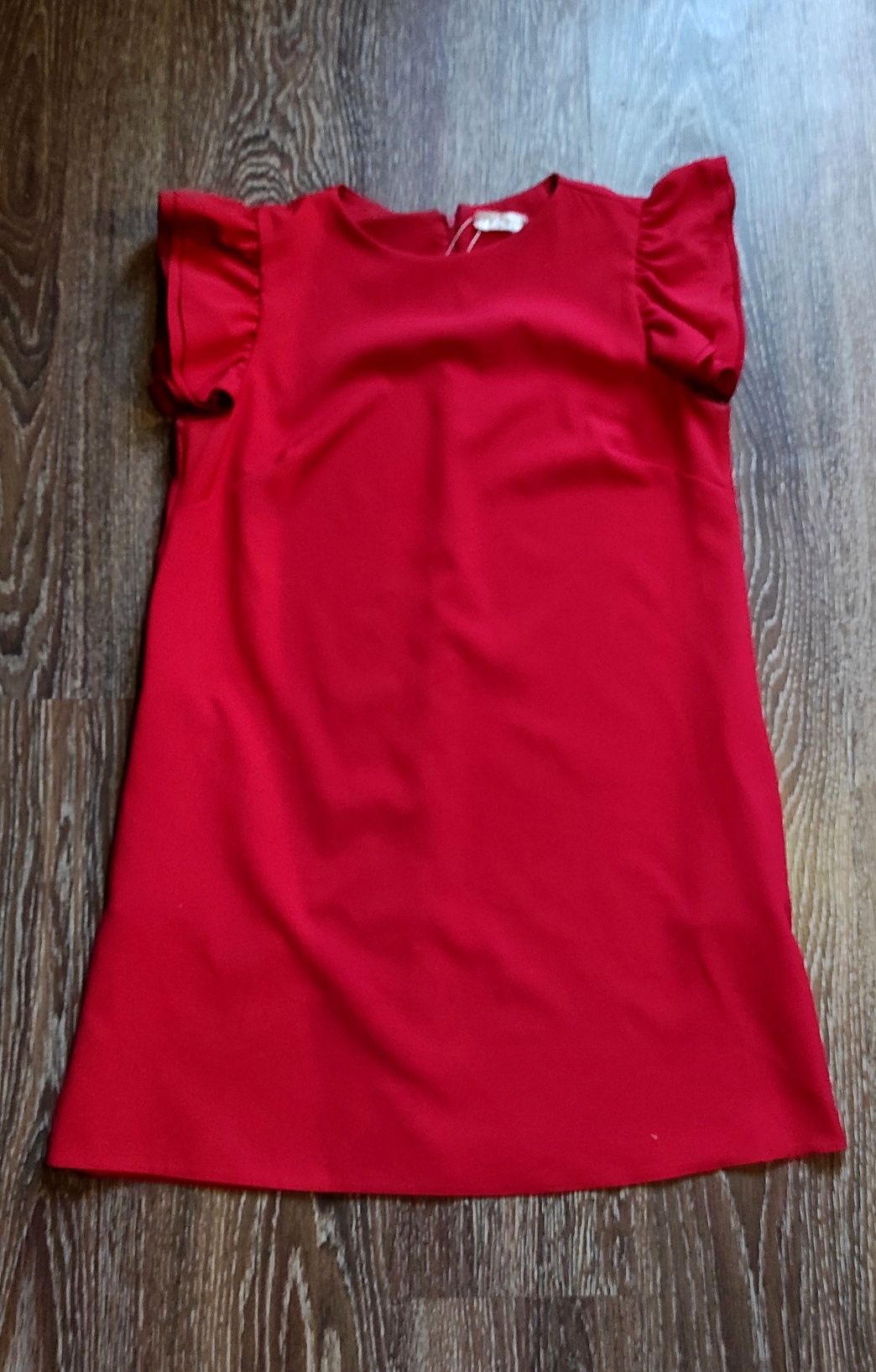 Нереальна коктейльна насичено червона сукня 48- 50 розмір