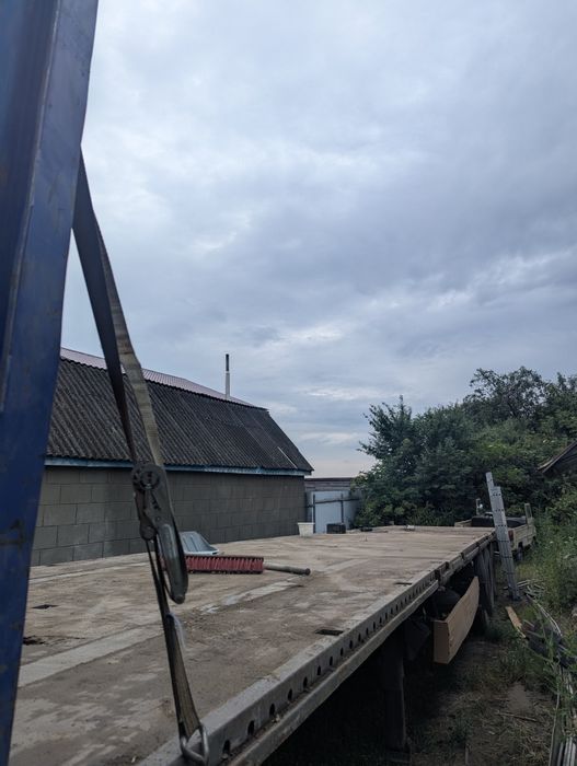 Продам напівпричіп платформу