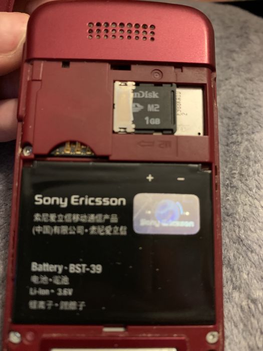 Телефон Sony Ericsson