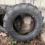 Vendo pneus para trator agrícola