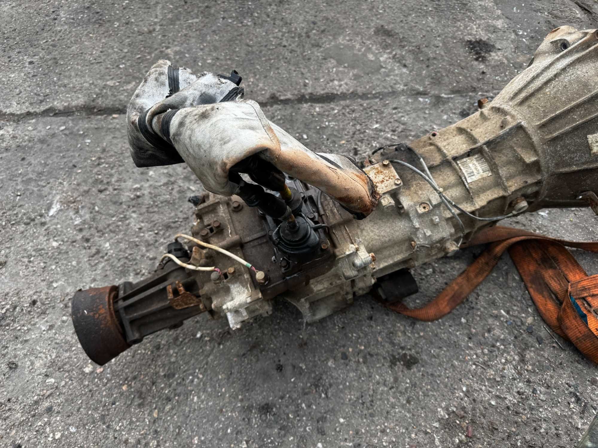 skrzynia biegów l200  + reduktor v5mb1-j-neg