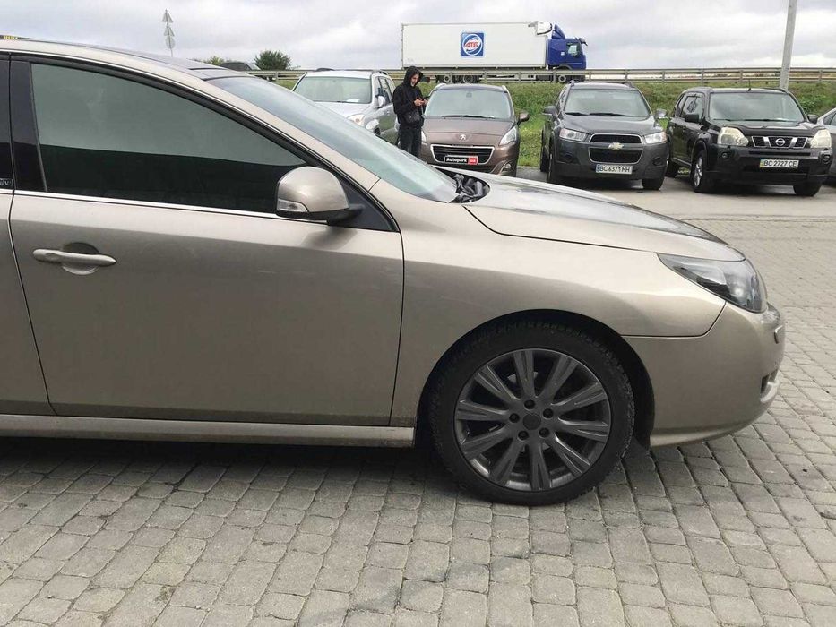 Продам Renault Latitude 2011р. #71800