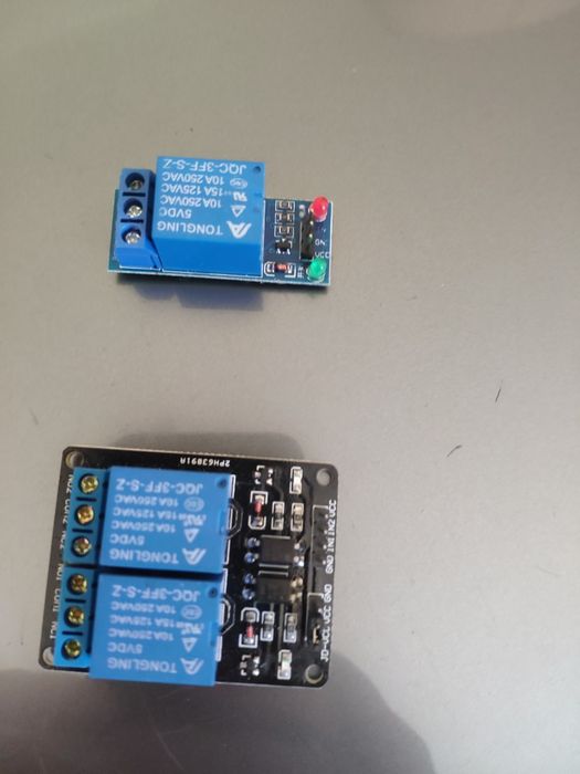 Relés WiFi e rfid de 5V,12 110 e 220