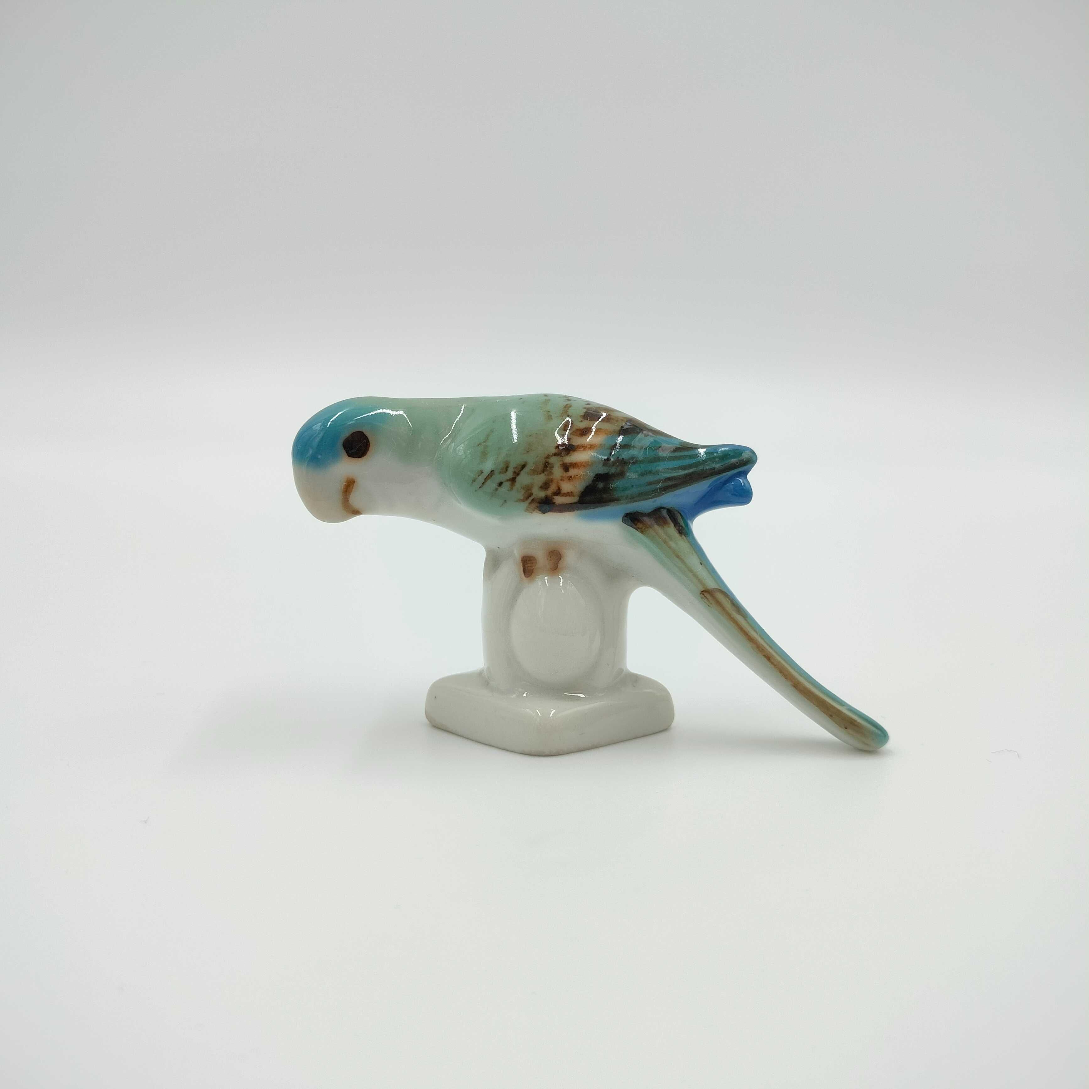 Royal Dux? Figurka Papuga Porcelana