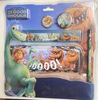 Dobry Dinozaur Good Dinosaur Disney zestaw szkolny piórnik