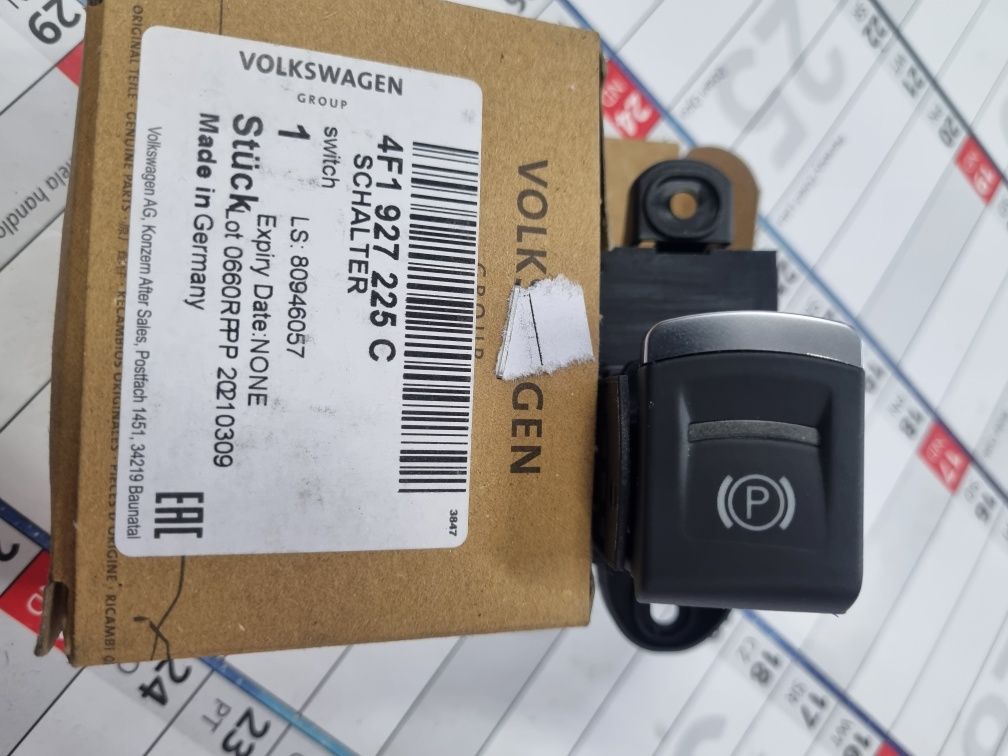 Włącznik hamulca recznego audi a6 4f1