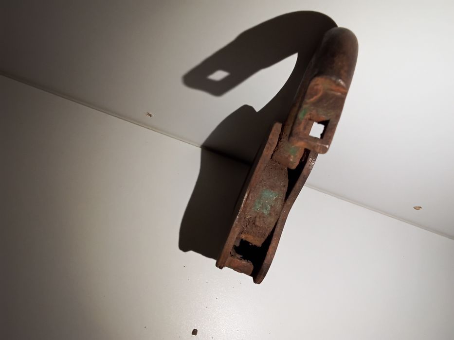 Замок старинный навесной, амбарный.