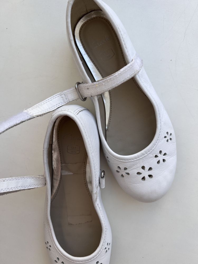 Шкіряні туфлі  Braska для дівчинки / кожаные туфли для девочки  30 р.