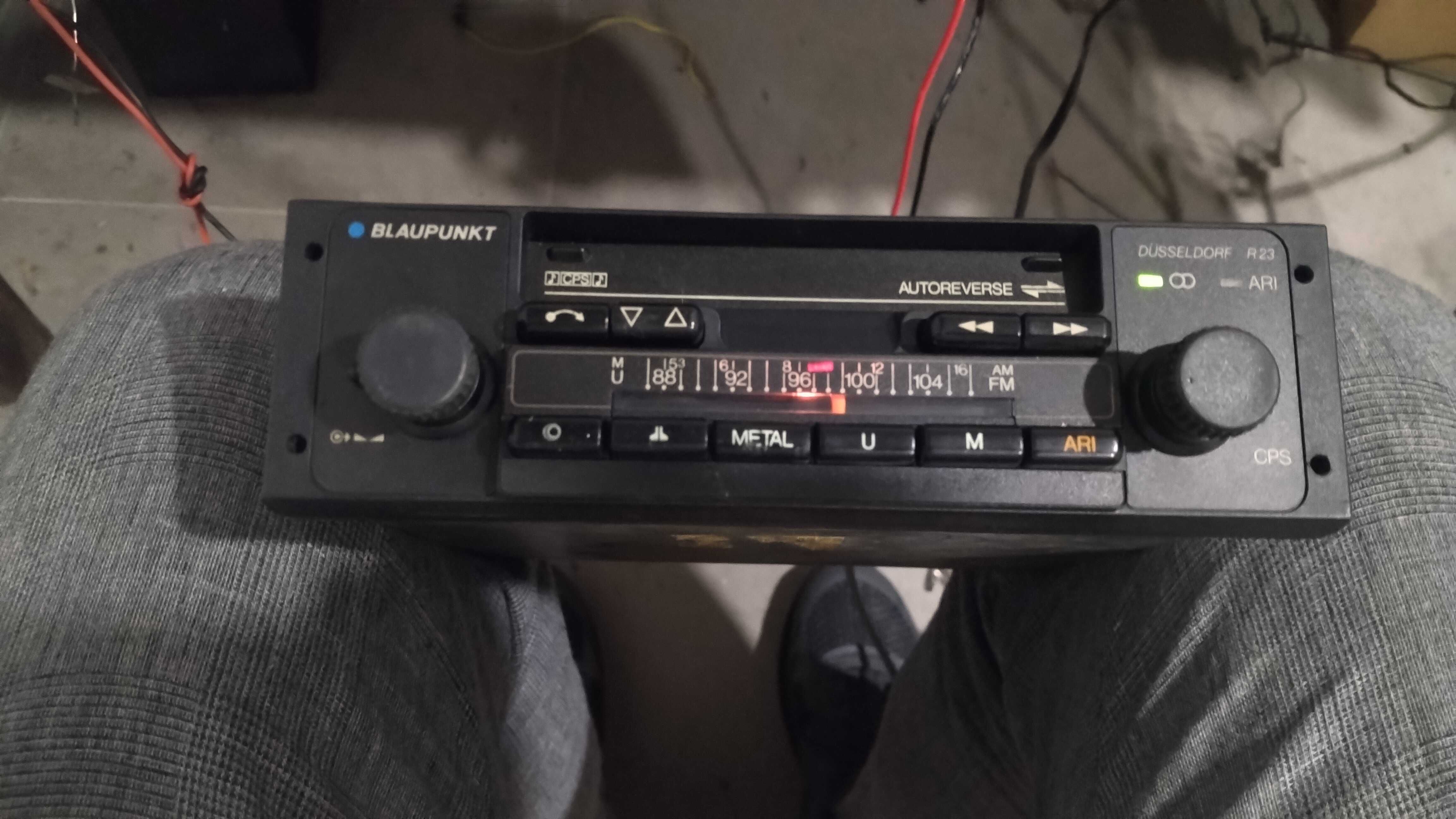 Auto rádios antigos Mercedes e Blaupunkt