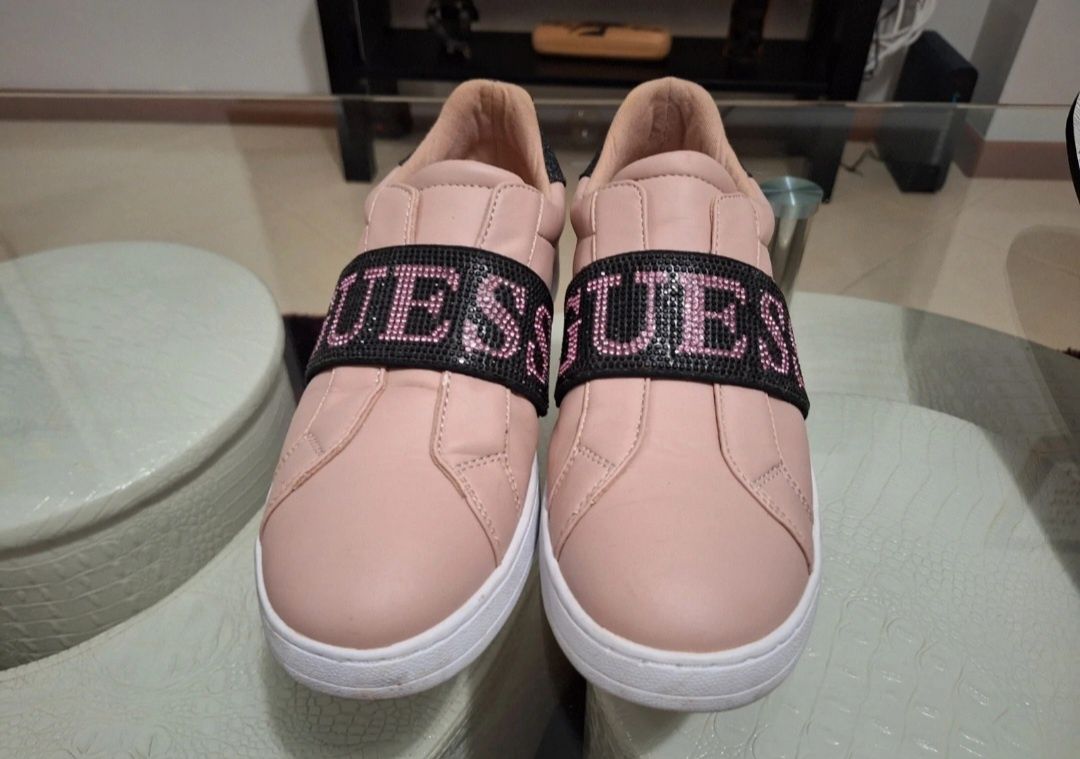 Tenis guess usados uma so vez