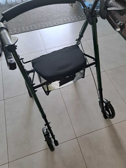 Wozek rehabilitacyjny