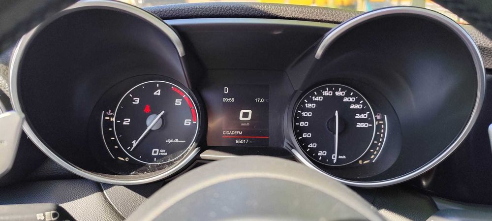 Alfa Romeo Giulia 2.2 Diesel AT8 180CV