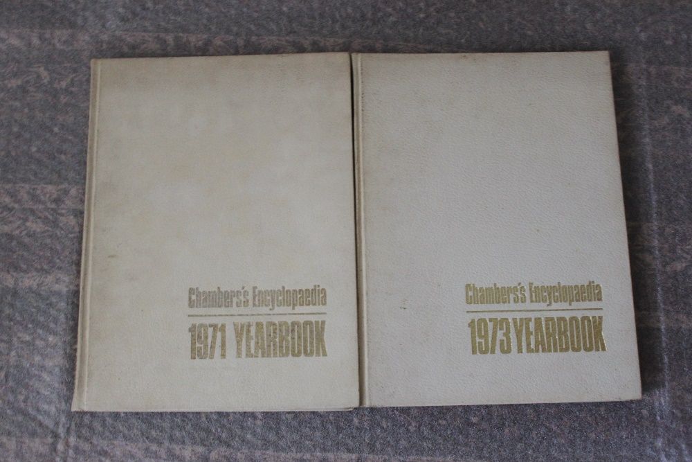 Chambers\s Encicyclopedia , 1971 Yearbook