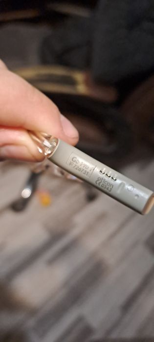 Продам слуховой аппарат Oticon