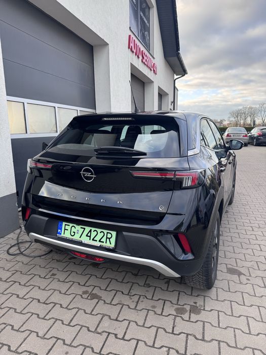 Wynajem Opel mokka elektryczny zasięg 300km