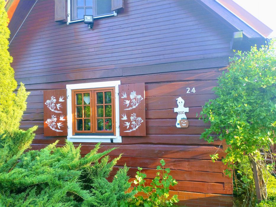 Domek modrzewiowy całoroczny do przeniesienia