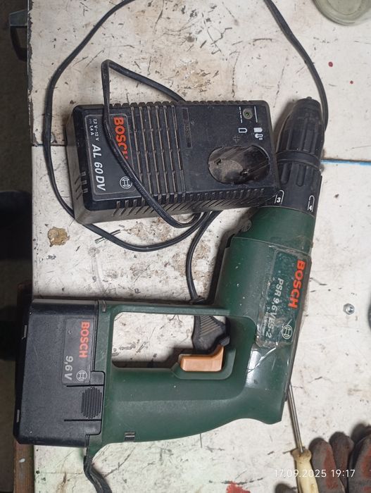 Продам шруповерта робочий Bosch не Китай