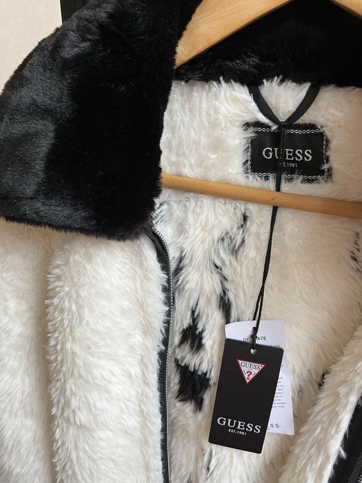 Жіночий бомбер Guess