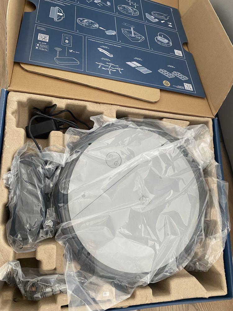 Irobot odkurzacz sprzątający Electrolux clean 600 pudełko oryginalne