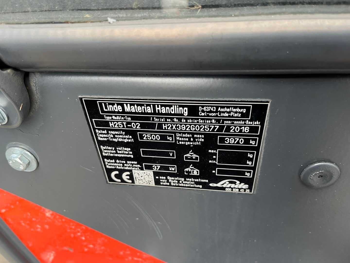 Wózek widłowy Linde H25T-02 Kabina Przesuw Nowe opony 2016 rok