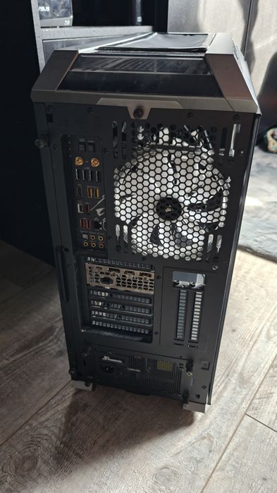 Komputer gamingowy i9 9900k OC i z GTX1080Ti  Windows 10