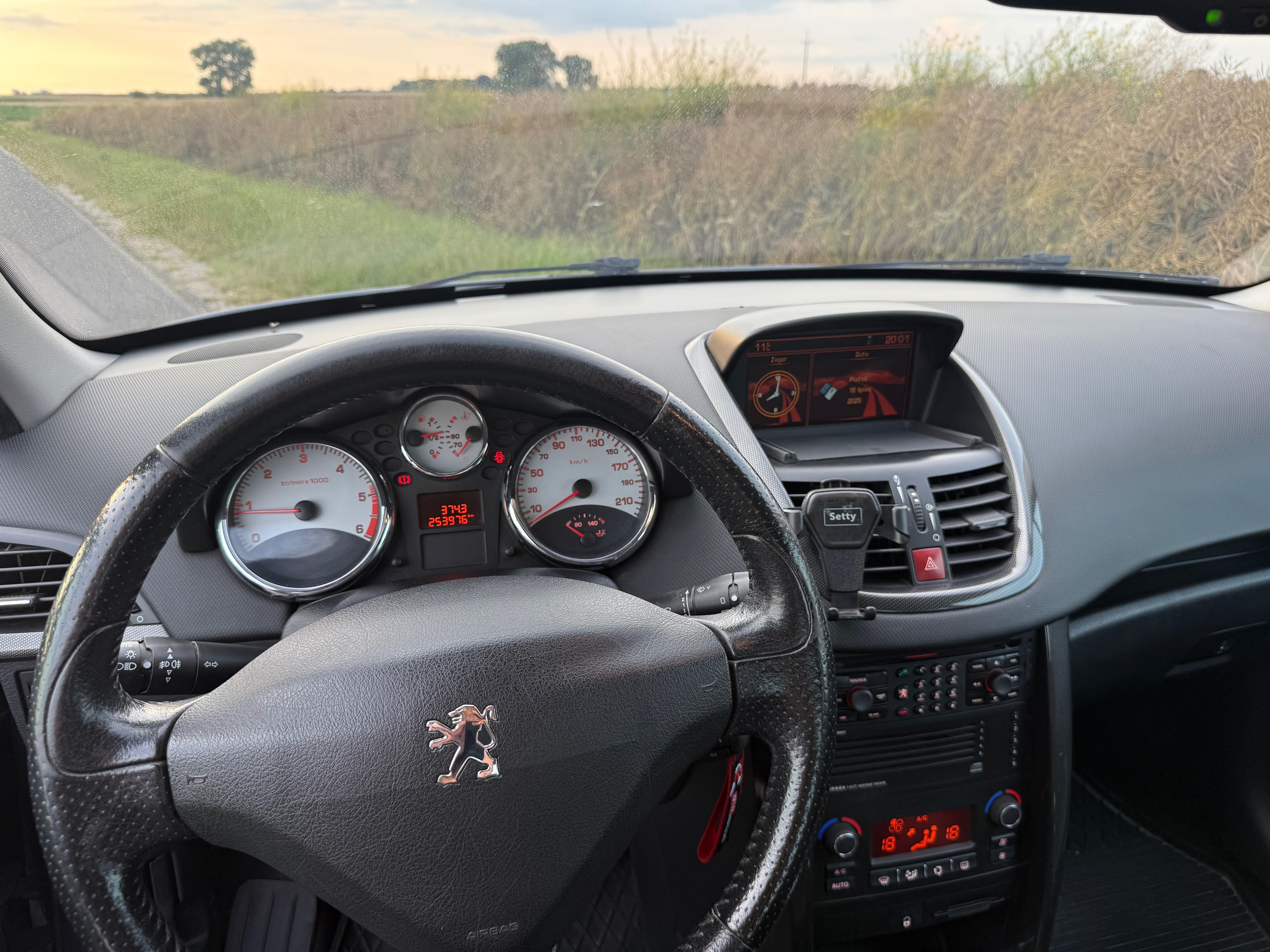 Peugeot 207  1.6 HDi  90 kM JBL