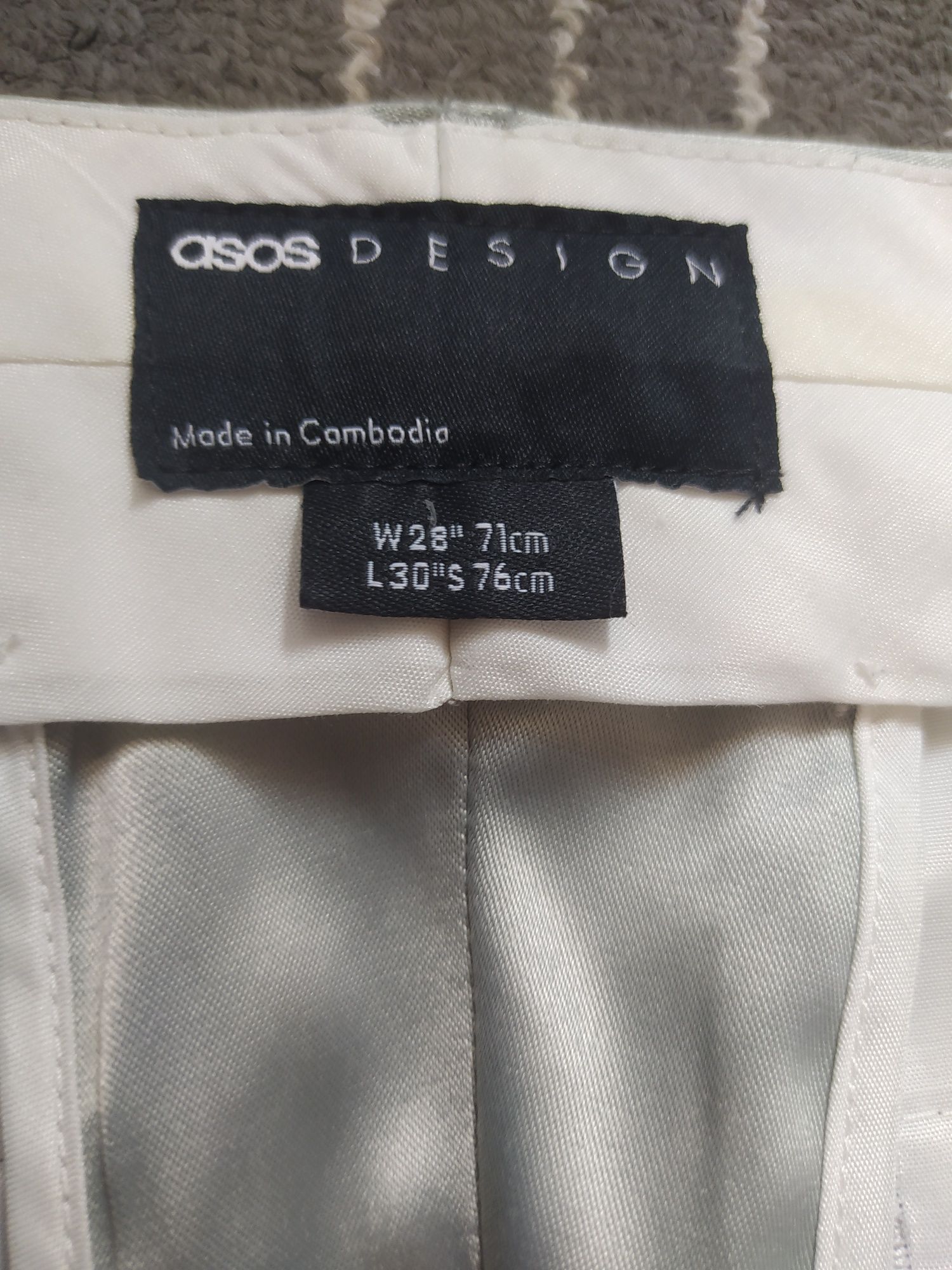 Spodnie z szeroką nogawką satynowe materiałowe Asos srebrne