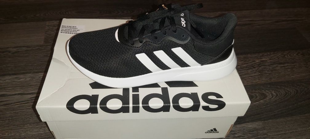 Нові кросівки Адидас Adidas