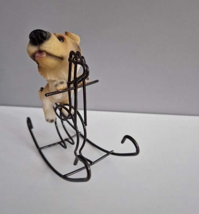 Figurka ozdobna pies na bujanym koniku