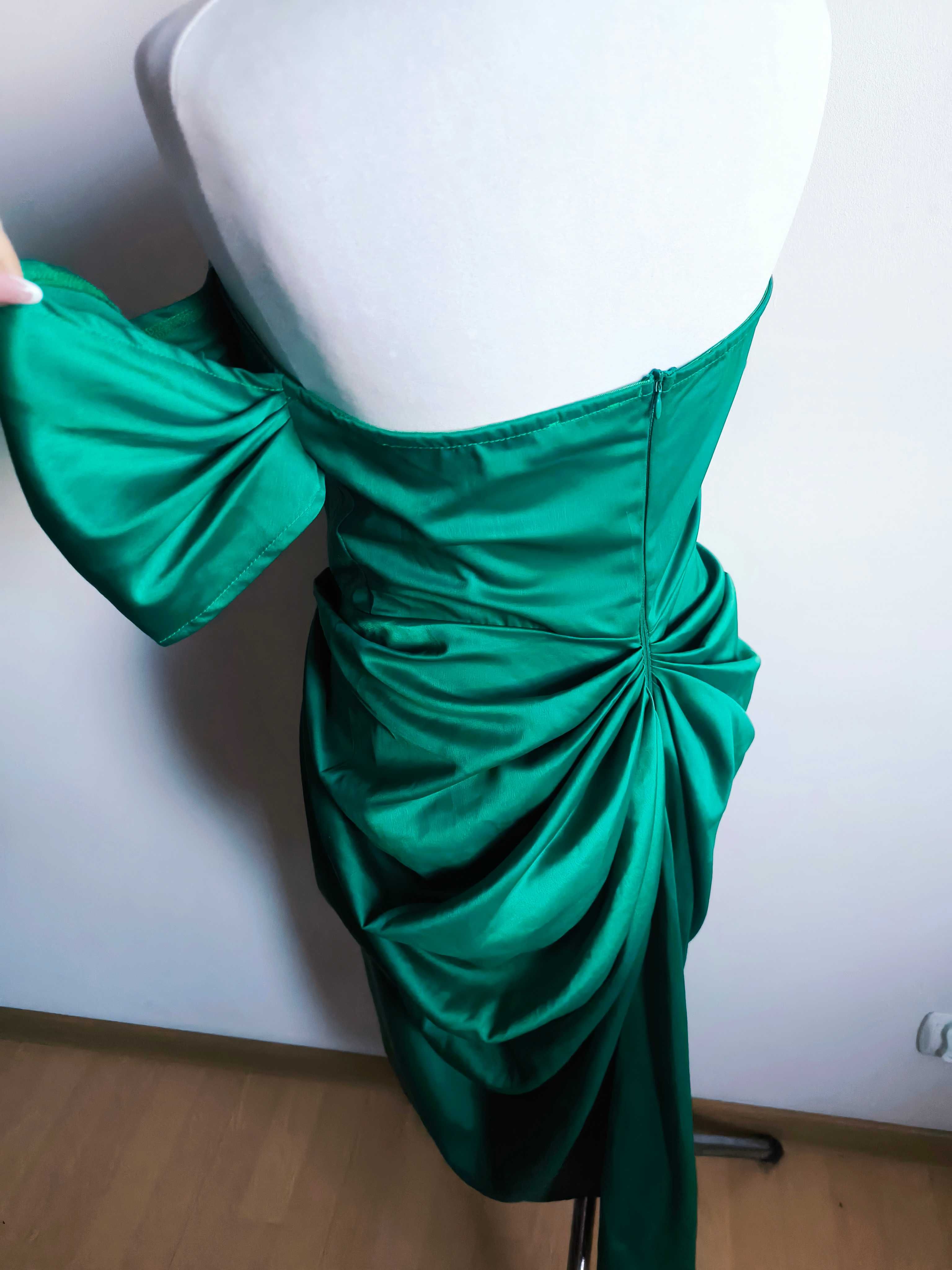 Elegancka sukienka PrettyLittleThing w szmaragdowej zieleni –  M (38)