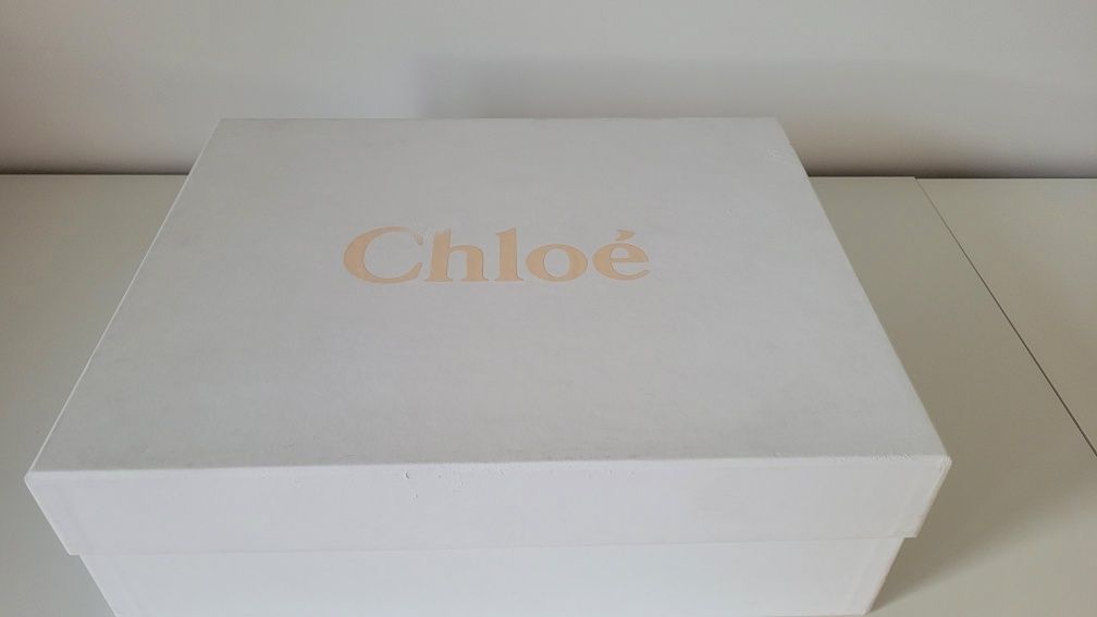 Chloe puste pudełko