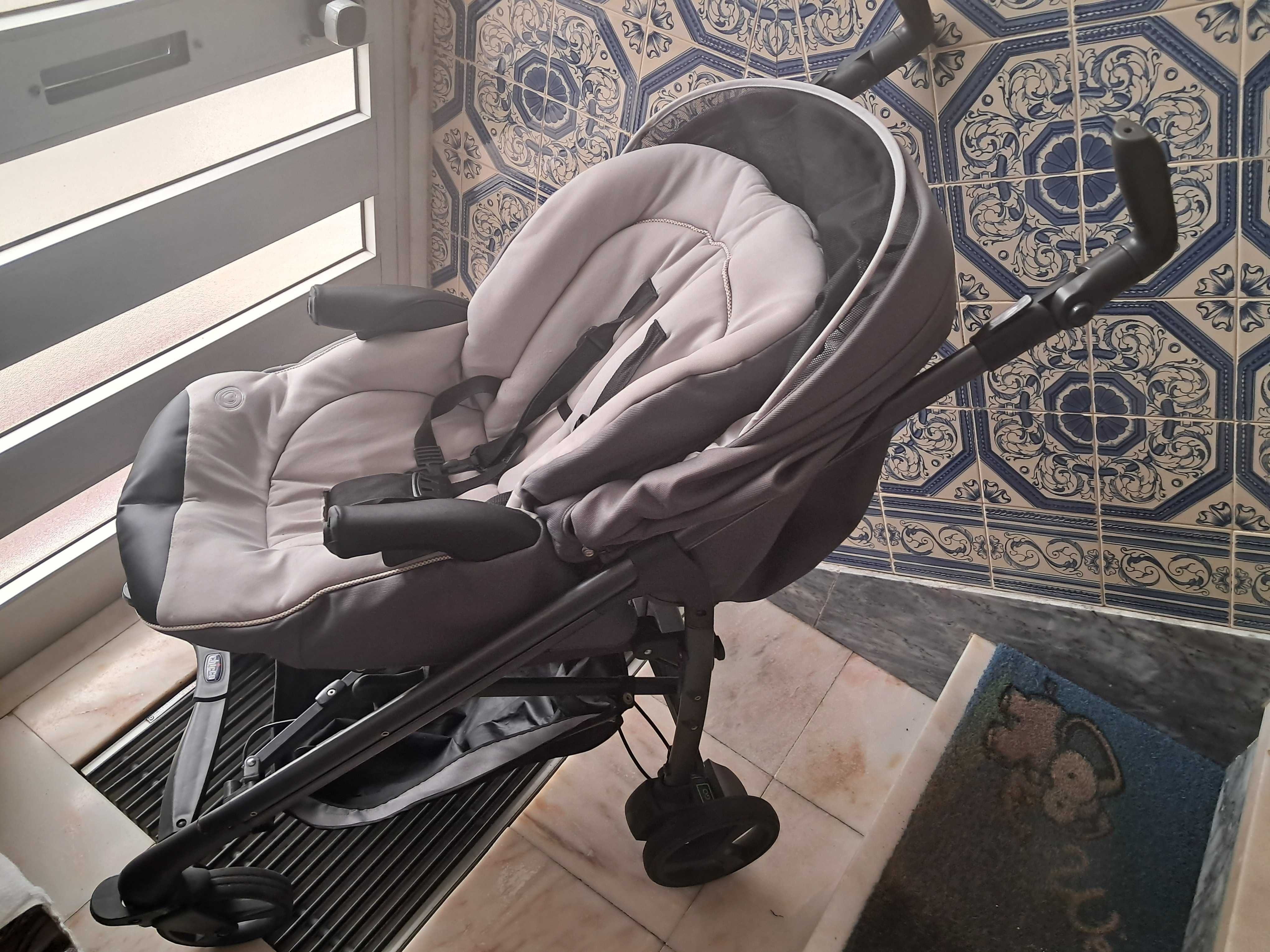 Carrinho marca chicco