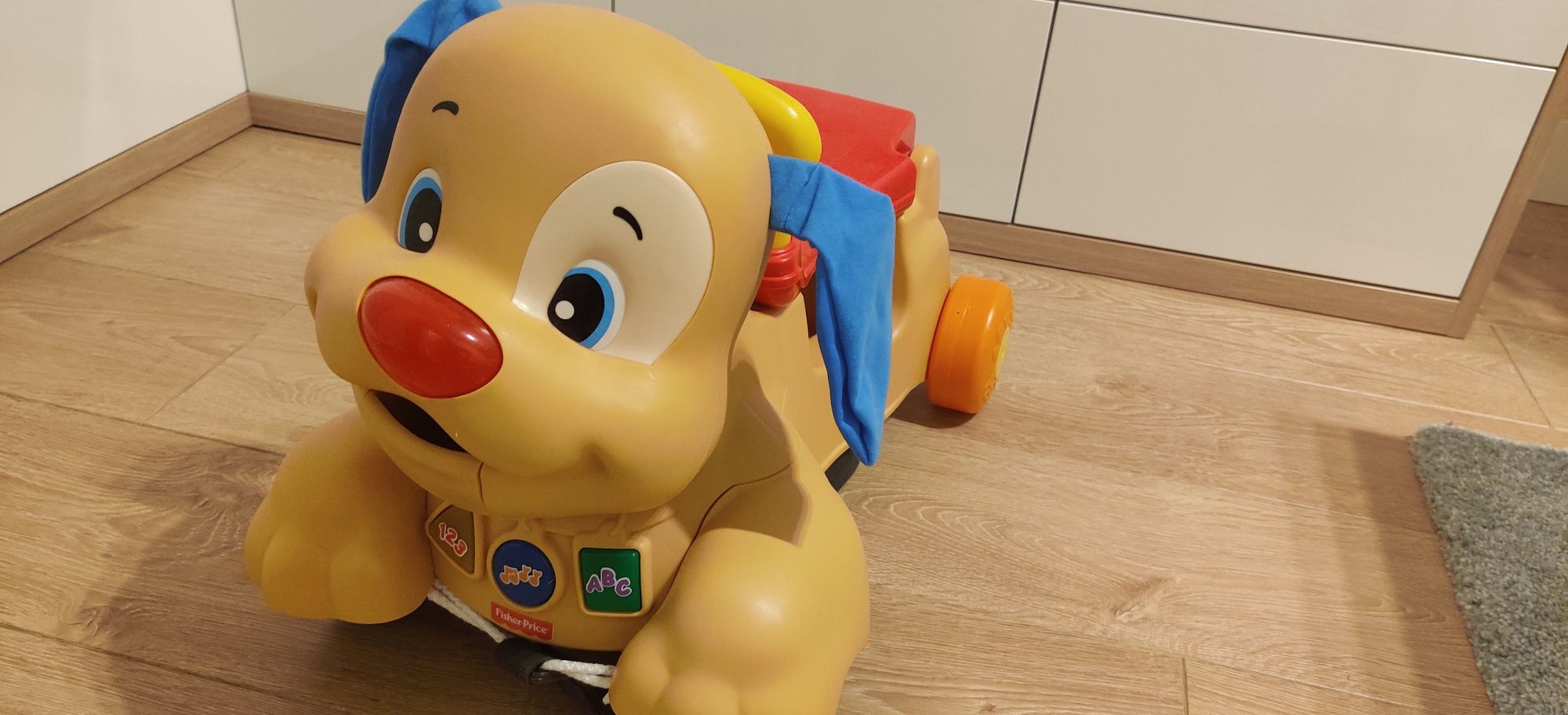 Fisher-Price Chodzik Jeździk Szczeniaczka Uczniaczka Piesek