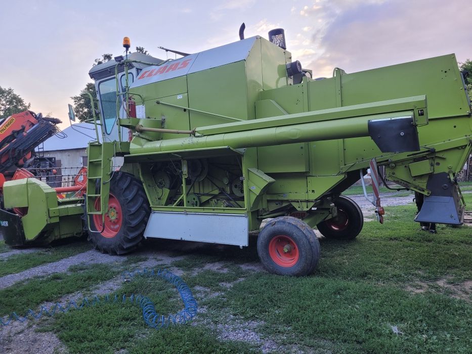Claas dominator 68 ze stołem do rzepaku