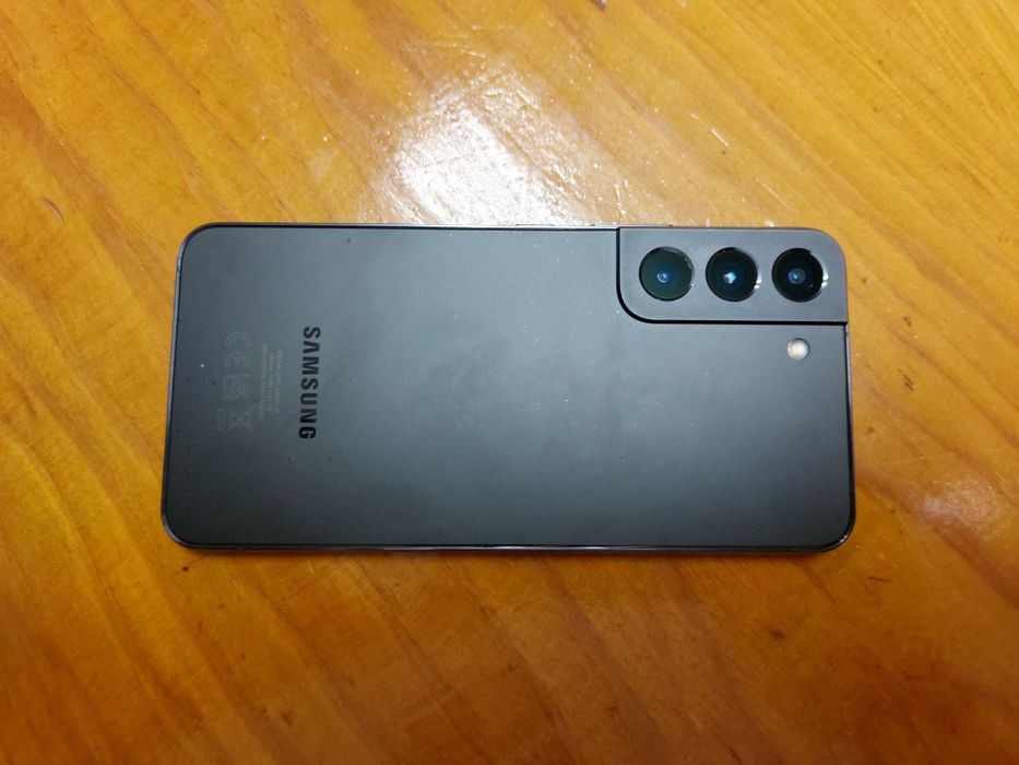 Samsung S22 5G 256Gb com garantia e 2 capas (pouco uso)