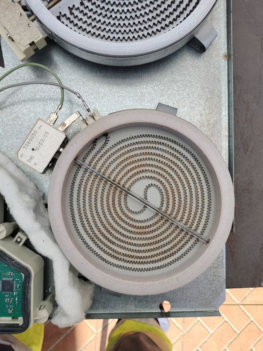 Placa Teka a funcionar peças