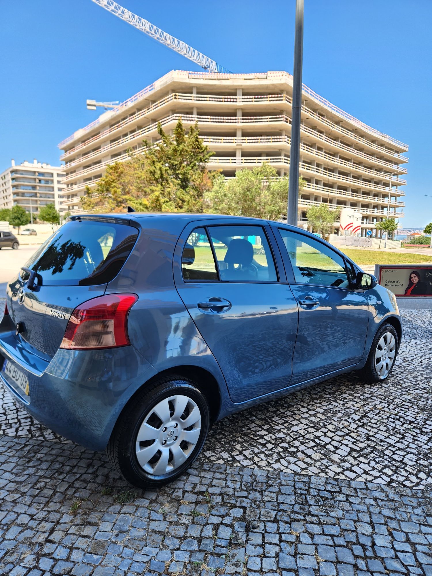 Toyota Yaris só 96000km 1 dono motor 1.0 vvti impecável aceito retoma