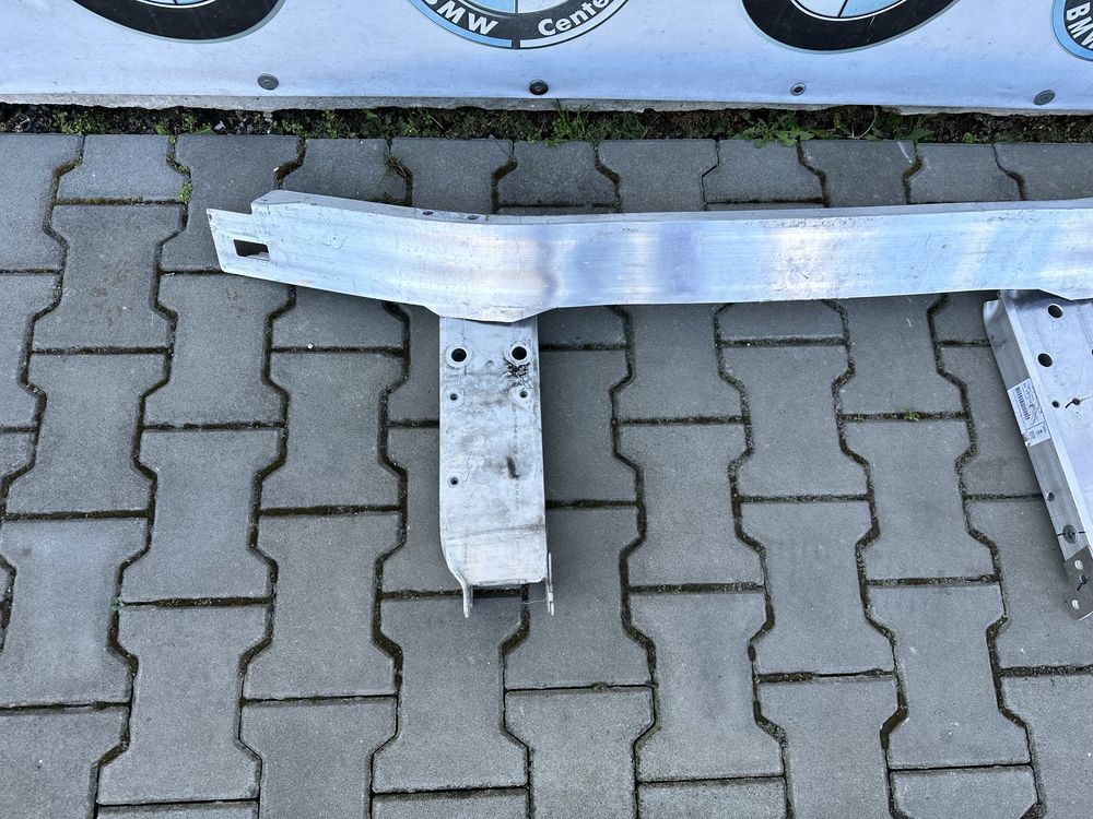 BMW F30 F31 F32 F34 F36 підсилювач переднього бампера бмв ф30 ф31 Ф32