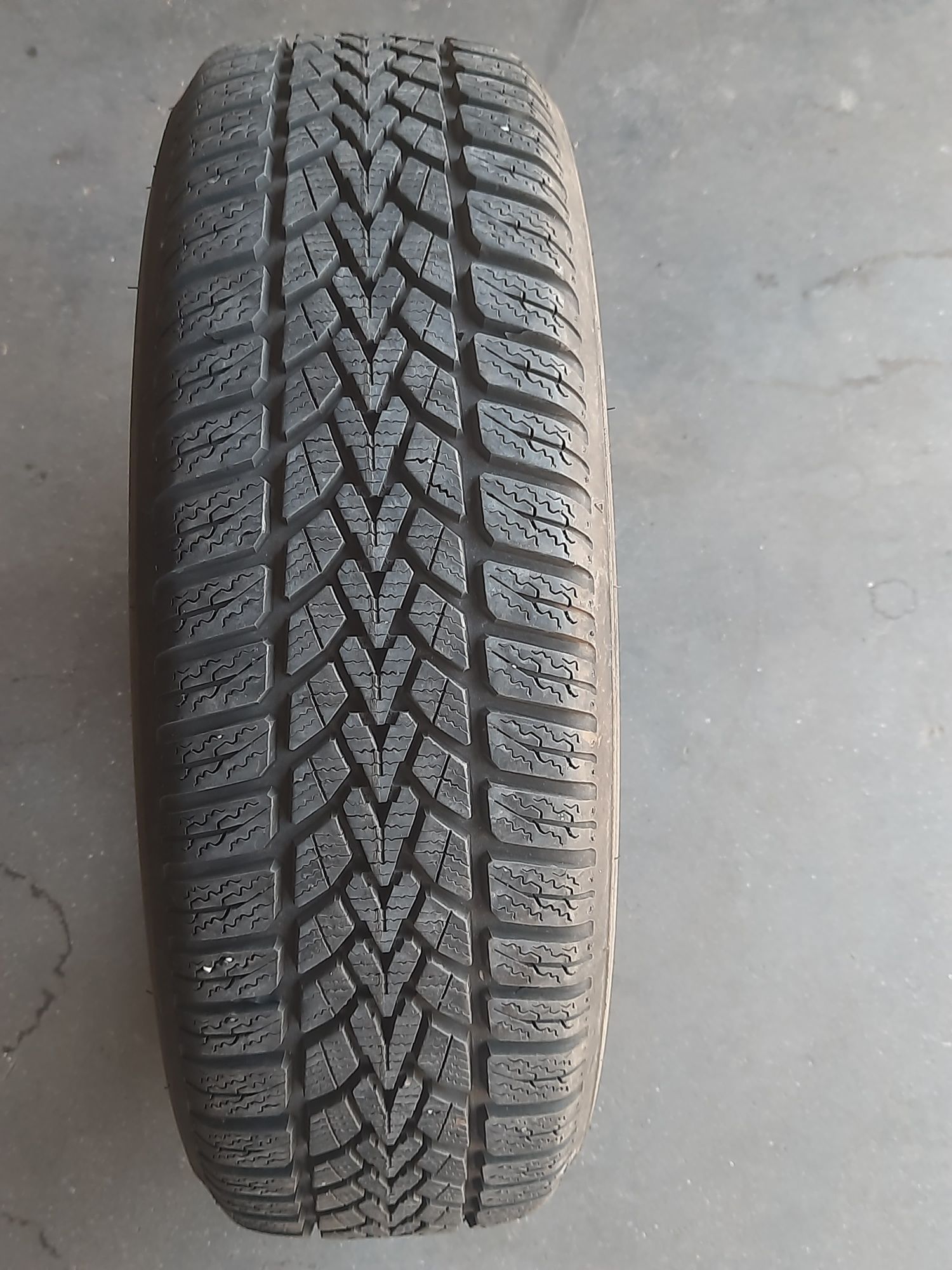 Opona 185/60R15 84T Dunlop Winter Response-2